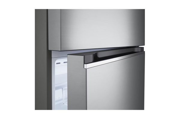 375L Top Freezer Refrigerator Bottom Fridge Handle Detail
