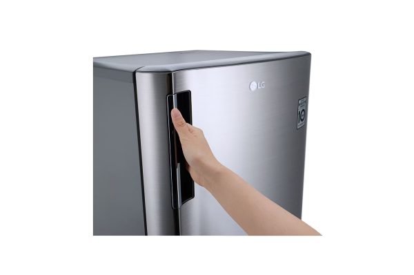195L Single Door Refrigerator Pocket Handle Detail View
