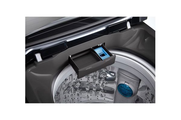 Interior drum view of 14kg top load washer with TurboDrum technology
