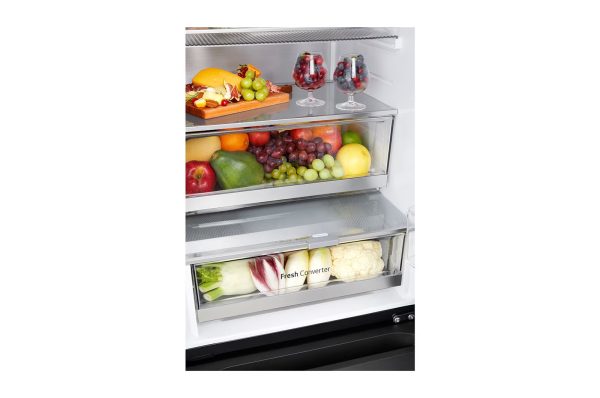 LG 349L InstaView™ Bottom Freezer Refrigerator with LinearCooling™, Total No Frost, DoorCooling+™, ThinQ™, Essence Black Steel Finish